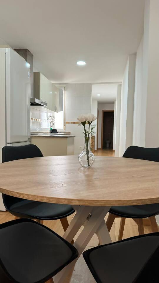 בוריאנה Apartamentos Felip 3 מראה חיצוני תמונה