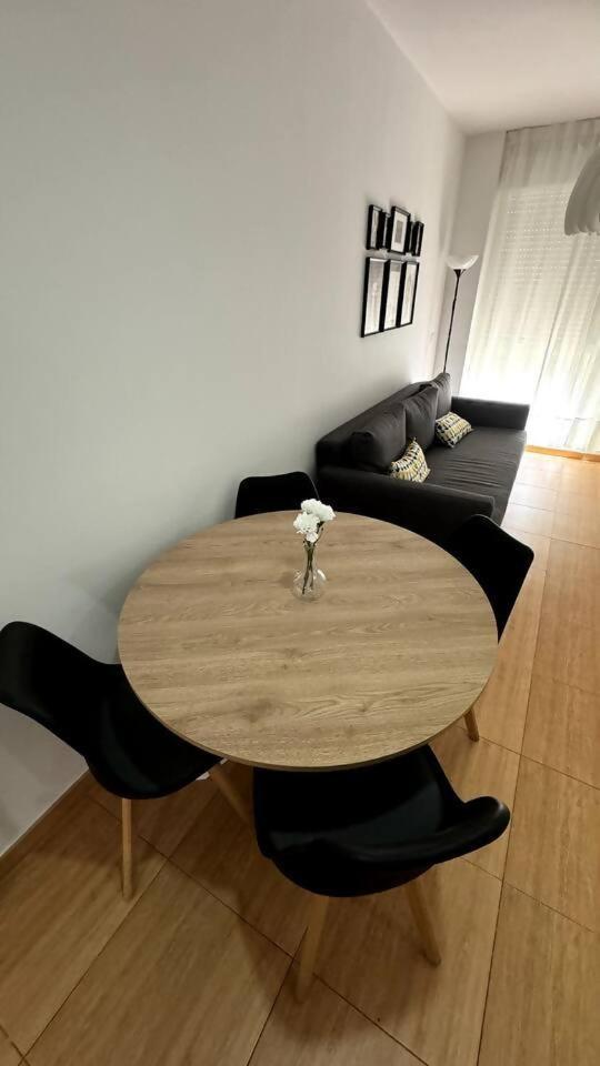 בוריאנה Apartamentos Felip 3 מראה חיצוני תמונה