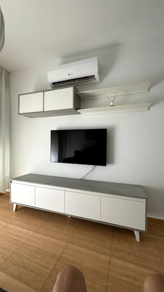 בוריאנה Apartamentos Felip 3 מראה חיצוני תמונה
